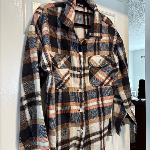 Unisex Plaid Flannel Shacket - L - Great Condition - Picture 2 of 6